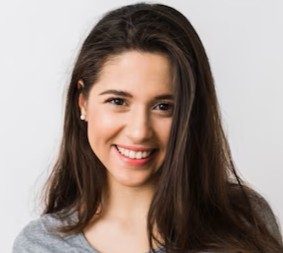 Alejandra R.